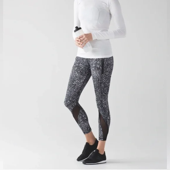 LULULEMON Inspire Tight II
Splatter White Black / Black - Picture 6 of 8